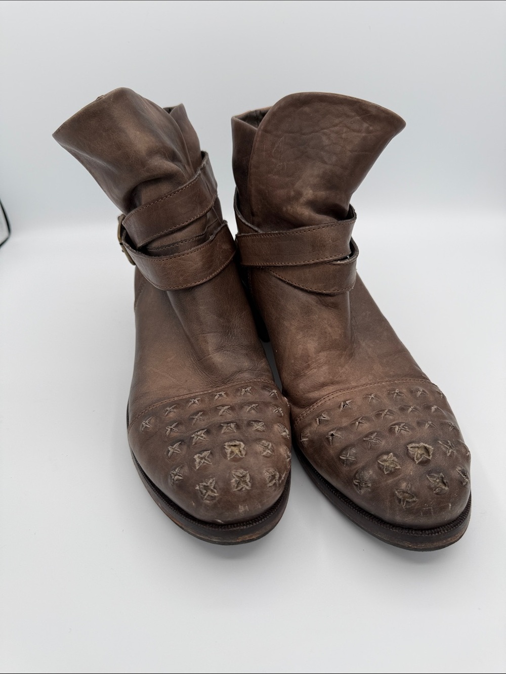 Vero Cuoio Brown Leather Ankle Boots with Studded Toe - made in Italy. Size 39
